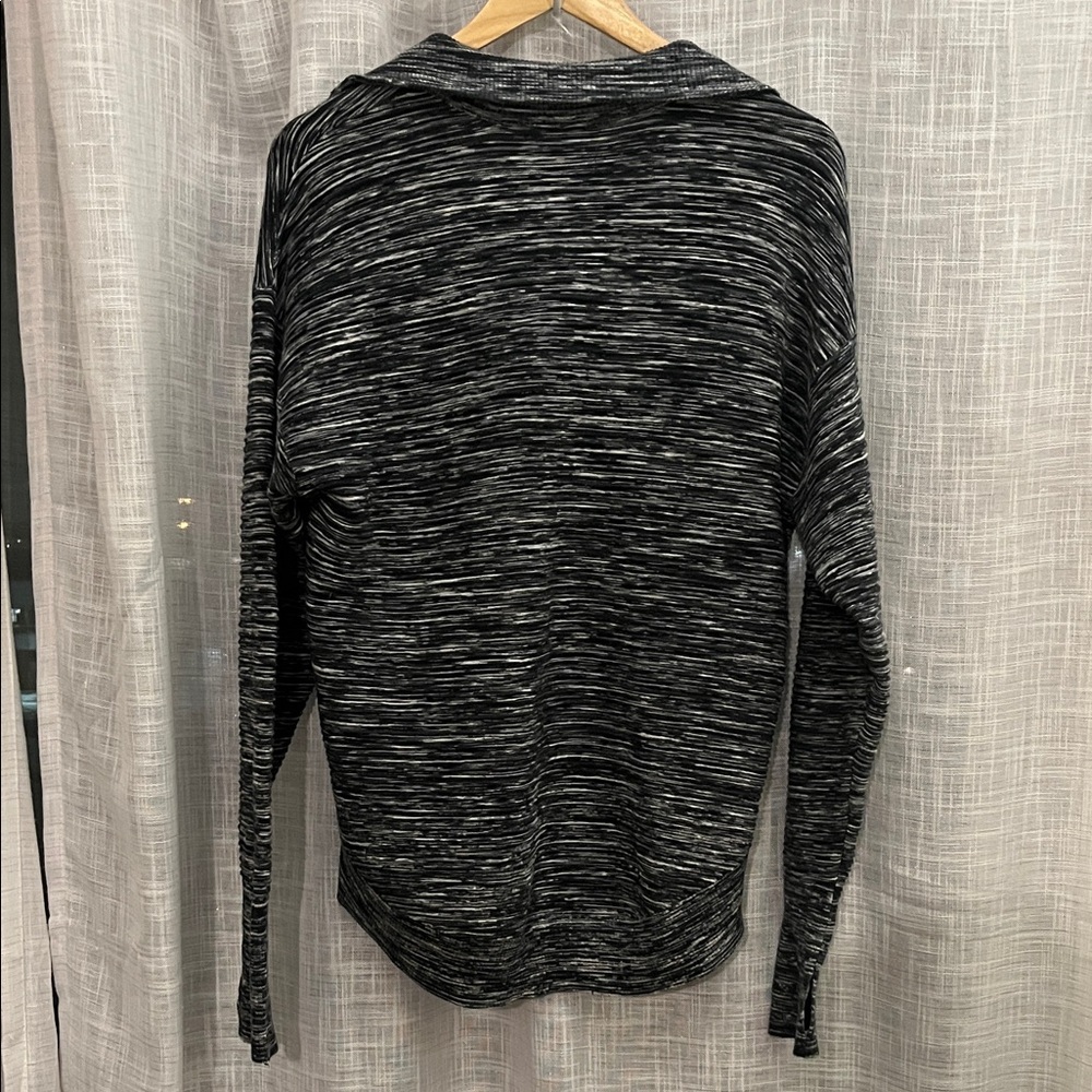 Aerie Black and Gray Hooded Sweatshirt - Picture 3 of 6